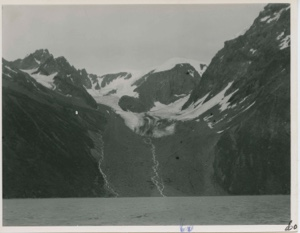 Image: Mountains and hanging glacier